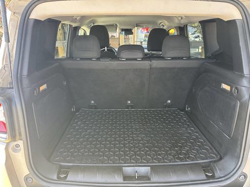 Used 2015 Jeep Renegade Latitude image 18