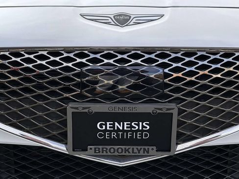 Used 2025 Genesis G70 2.5T RWD image 9