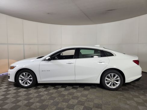 Used 2025 Chevrolet Malibu LT FWD image 4