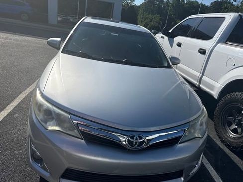 Used 2012 Toyota Camry XLE FWD image 6