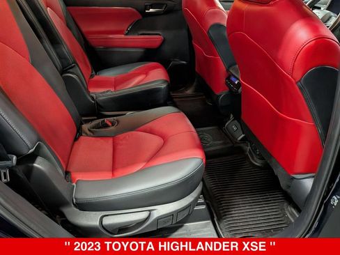 Used 2023 Toyota Highlander XSE AWD/4WD image 32