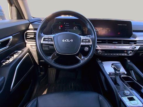 Used 2024 Kia Telluride S FWD image 6