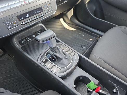 Certified 2024 Hyundai Kona SEL FWD image 27