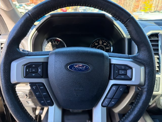 Used 2016 Ford F150 Lariat w/ Equipment Group 502A Luxury AWD/4WD image 16
