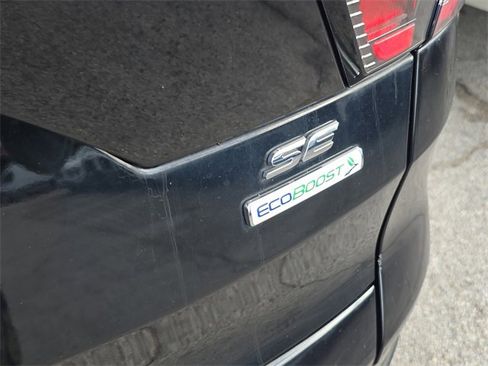 Used 2018 Ford Escape SE w/ SE Sync 3 Package image 6
