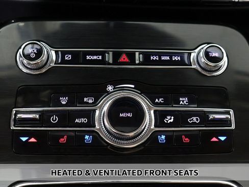 Used 2022 Lincoln Nautilus Reserve w/ Equipment Group 201A AWD/4WD image 9