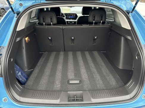 Certified 2025 Chevrolet Trax LT image 18