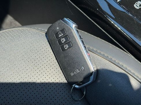 Used 2023 Kia Niro Wave w/ Wave Preserve Package FWD image 31