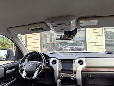 Used 2018 Toyota Tundra Limited image 23