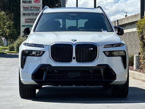 Used 2024 BMW X7 M60i AWD/4WD image 10