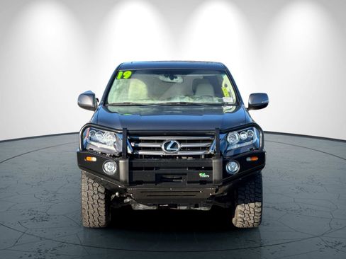 Used 2019 Lexus GX 460 image 9