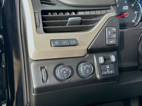 Used 2017 GMC Yukon Denali w/ Open Road Package image 22