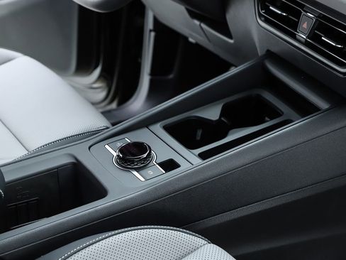 New 2026 Volkswagen Tiguan SE R-Line image 73