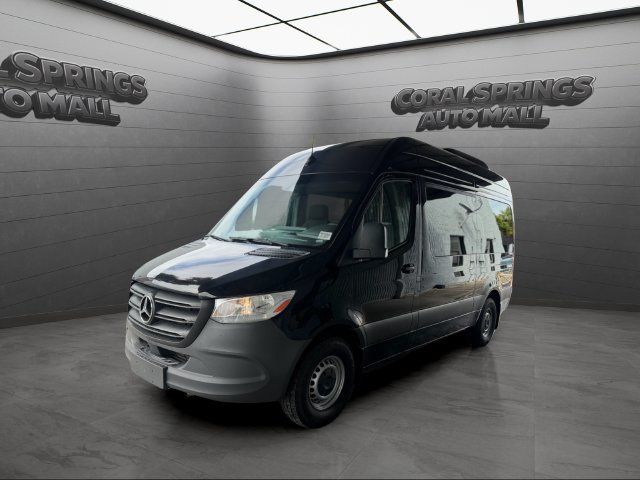 Used 2024 Mercedes-Benz Sprinter 2500 image 3