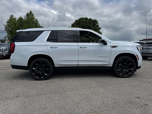New 2026 GMC Yukon Denali w/ Denali Reserve Package AWD/4WD image 8