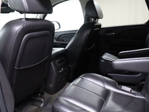 Used 2007 GMC Yukon SLT w/ SLT Preferred Equipment Group AWD/4WD image 25