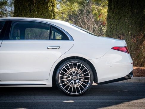 Used 2021 Mercedes-Benz S 580 4MATIC Sedan image 10