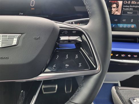 Used 2025 Cadillac Optiq Luxury 1 image 22