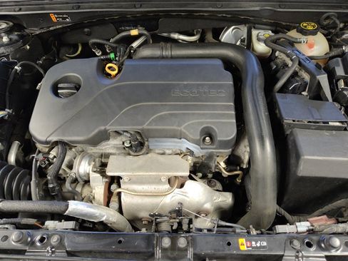 Used 2020 Chevrolet Malibu LT FWD image 30