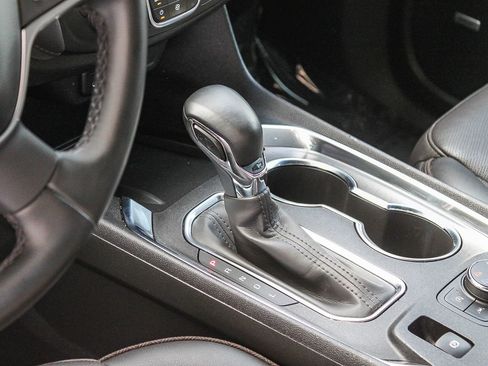 Used 2023 Chevrolet Traverse High Country image 21