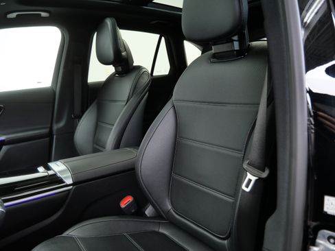 Certified 2026 Mercedes-Benz GLC 300 4MATIC image 15