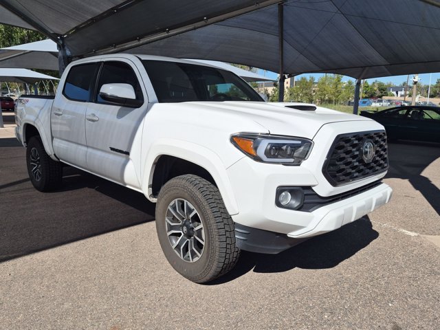 Used 2021 Toyota Tacoma TRD Sport w/ Technology Package AWD/4WD image 2