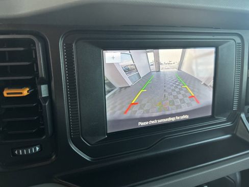 Used 2023 Ford Bronco Badlands image 29