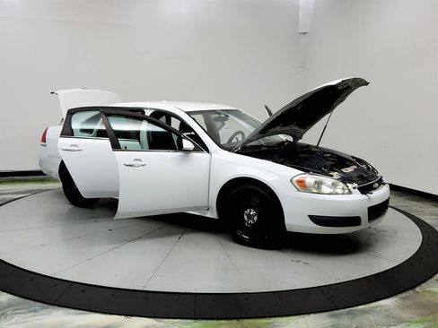 Used 2014 Chevrolet Impala Police FWD image 10