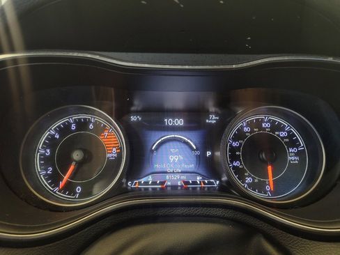 Used 2019 Jeep Cherokee Limited image 23