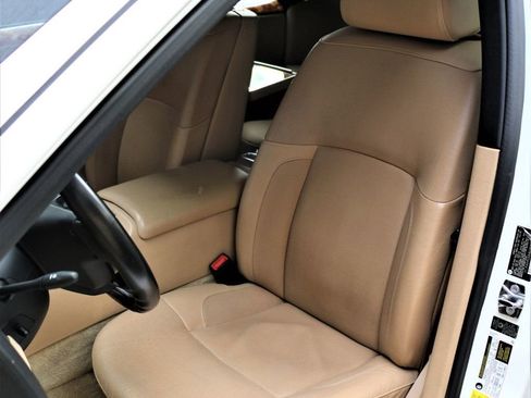 Used 2010 Rolls-Royce Ghost image 28