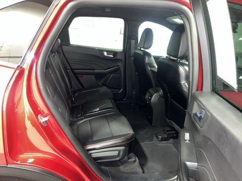 Used 2025 Ford Escape ST-Line Select AWD/4WD image 26