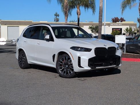 Certified 2024 BMW X5 xDrive40i w/ M Sport Package image 2