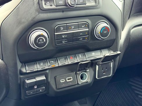 Used 2024 Chevrolet Silverado 2500 Custom w/ Custom Value Package image 25