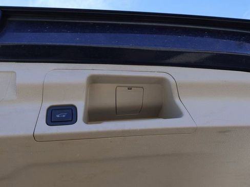 Certified 2019 GMC Acadia Denali w/ Technology Package FWD image 19