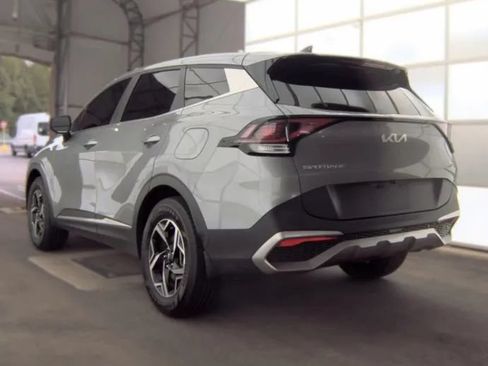 Used 2023 Kia Sportage LX AWD/4WD image 4