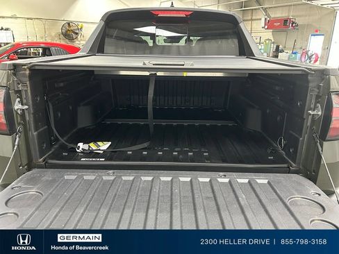 Used 2025 Hyundai Santa Cruz Limited AWD/4WD image 29