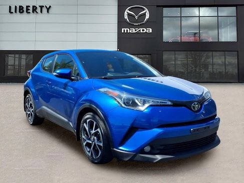Used 2018 Toyota C-HR XLE FWD image 1