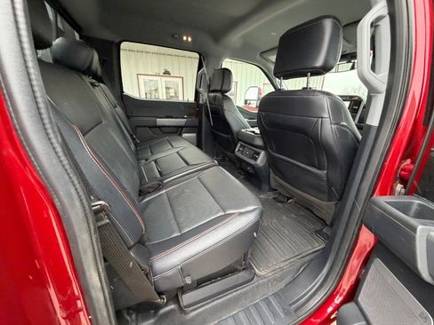 Used 2022 Ford F550 4x4 Crew Cab Super Duty w/ Lariat Value Package image 13