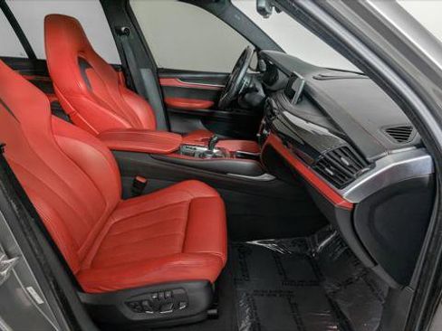 Used 2016 BMW X5 M image 24