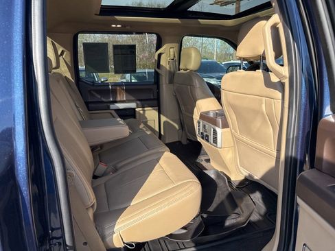 Used 2019 Ford F150 Lariat w/ Equipment Group 502A Luxury image 10