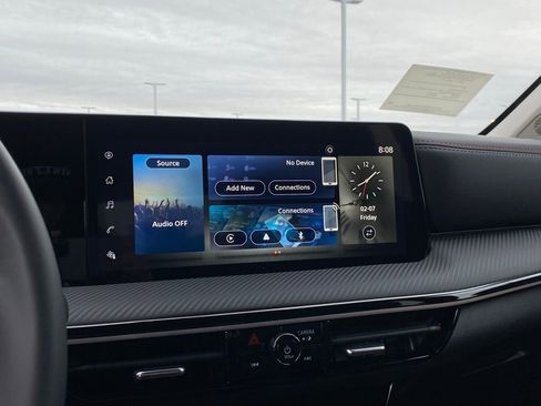 New 2025 Nissan Kicks SR image 24