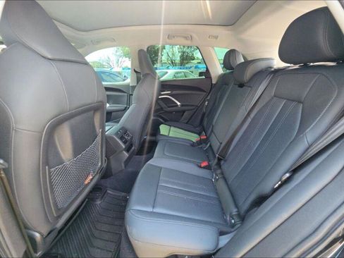Used 2025 Audi Q5 Premium Plus AWD/4WD image 7