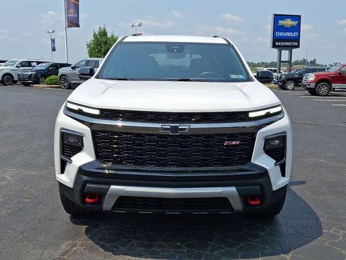 Used 2024 Chevrolet Traverse Z71 w/ Enhanced Driving Package AWD/4WD image 2