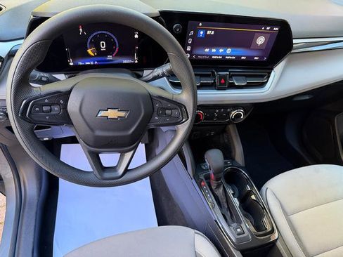 Used 2025 Chevrolet TrailBlazer LT image 9