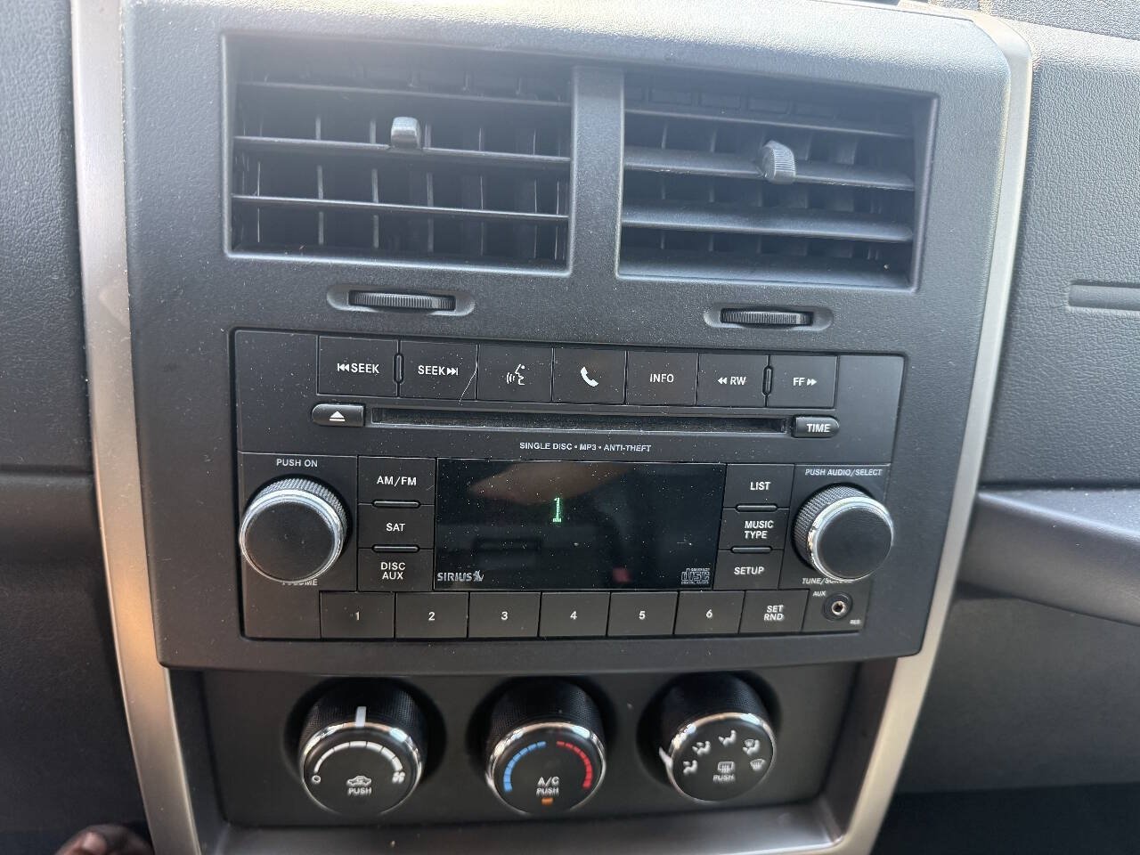 Used 2012 Jeep Liberty Sport AWD/4WD image 27