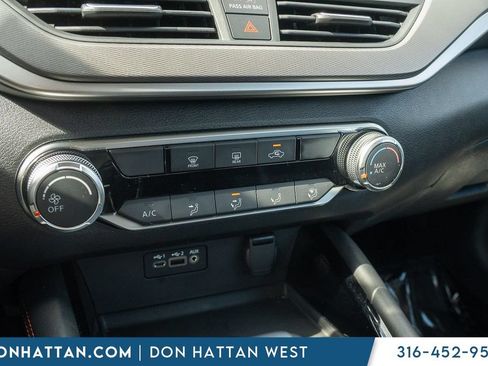 Used 2023 Jeep Compass Limited AWD/4WD image 9