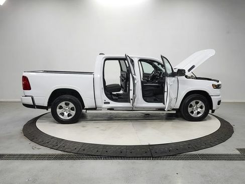 Used 2025 RAM 1500 Big Horn AWD/4WD image 16