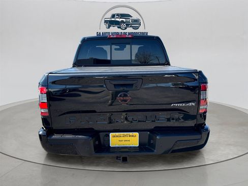 Used 2022 Nissan Frontier PRO-4X image 4