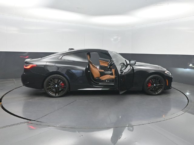 Used 2021 BMW 430i Coupe w/ M Sport Package RWD image 40