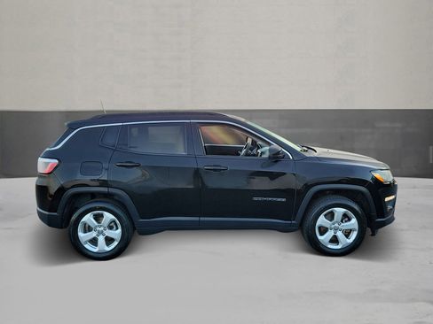 Used 2018 Jeep Compass Latitude w/ Popular Equipment Group image 4
